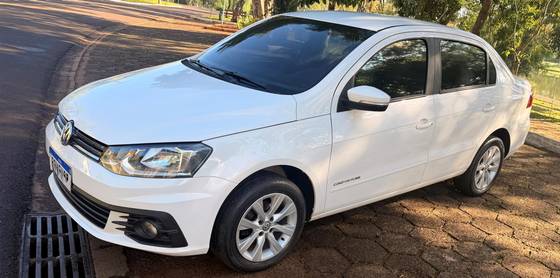 VOLKSWAGEN VOYAGE 1.6 MSI TOTALFLEX COMFORTLINE 4P MANUAL